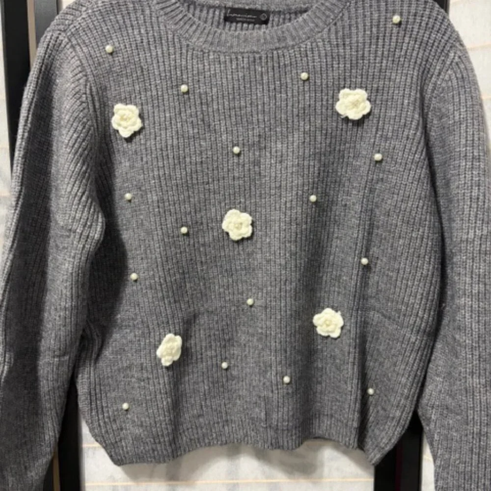 Limassimo Sweater Large Gray Knit Faux‎ Pearl Crochet Flower Coquette Soft Girl